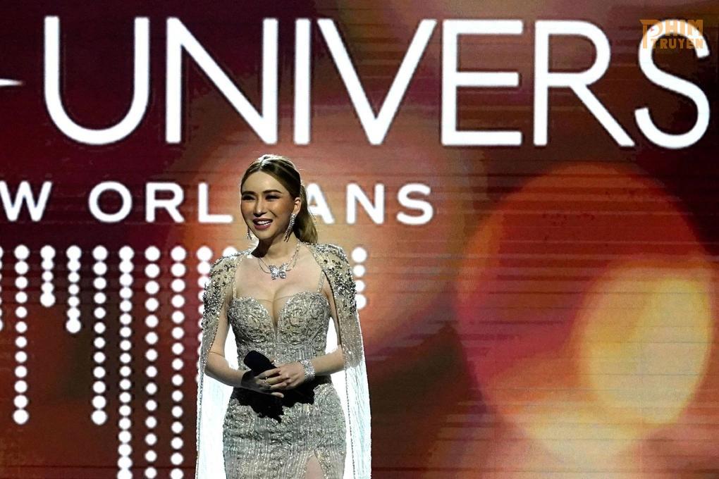 Nữ doanh nhân 44 tuổi đã quyết định mua lại cuộc thi Hoa hậu Hoàn vũ hồi năm 2022 với giá 20 triệu USD (Ảnh: SCMP).