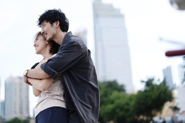 Phương Anh Đào - Tuấn Trần có những cảnh quay lãng mạn trong phim - Ảnh: ĐPCC