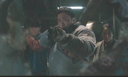 Phim hành động “Badland Hunters” của Ma Dong Seok nhận khen chê trái chiều