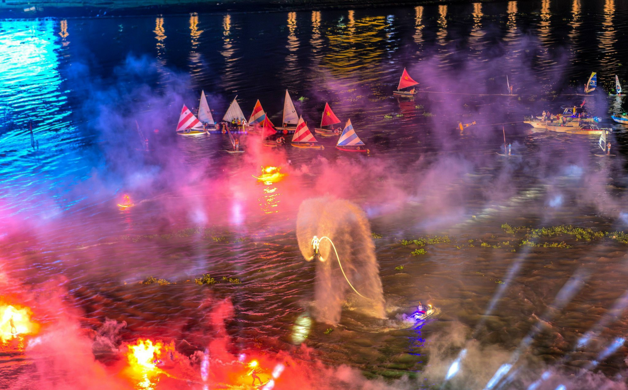 Lễ hội Sông nước TP. Hồ Chí Minh lần 2 khép lại với màn biểu diễn nghệ thuật ấn tượng